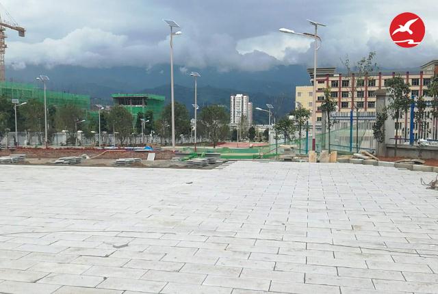 正翔照明学校LED太阳能路灯