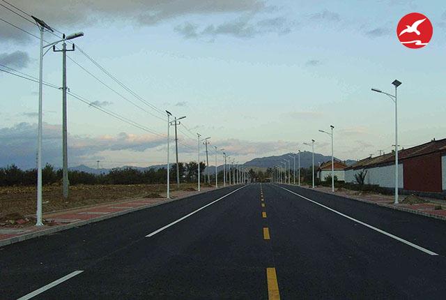 太阳能路灯多少钱