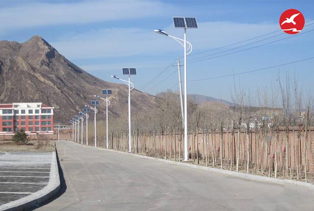 新农村太阳能路灯